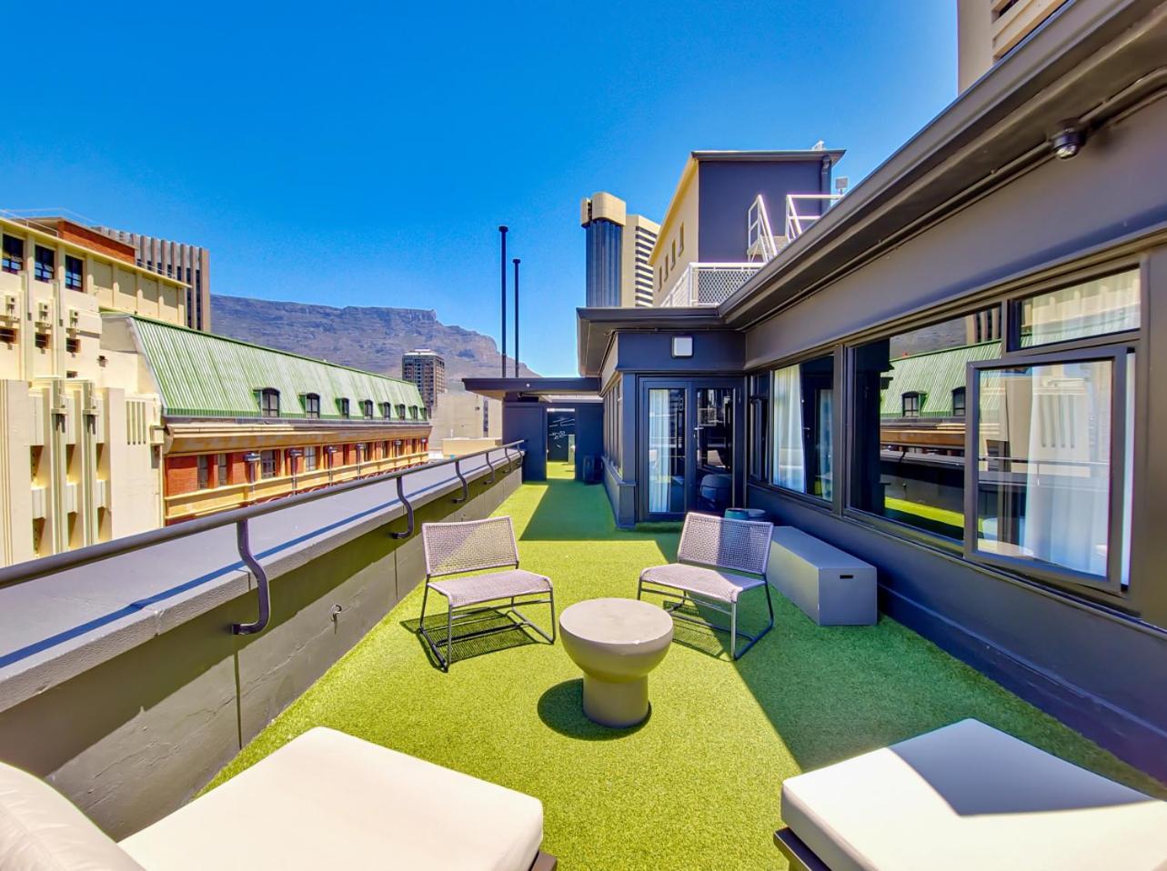 Hotel Blackbrick Foreshore